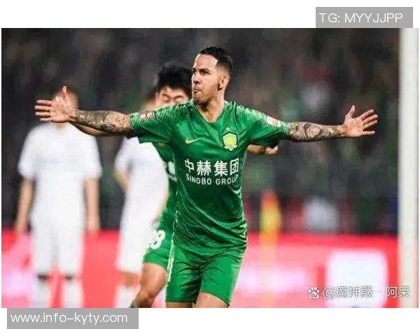 国安球迷热情助阵足协杯期待现场见证球队夺冠铁路出行服务便捷无忧